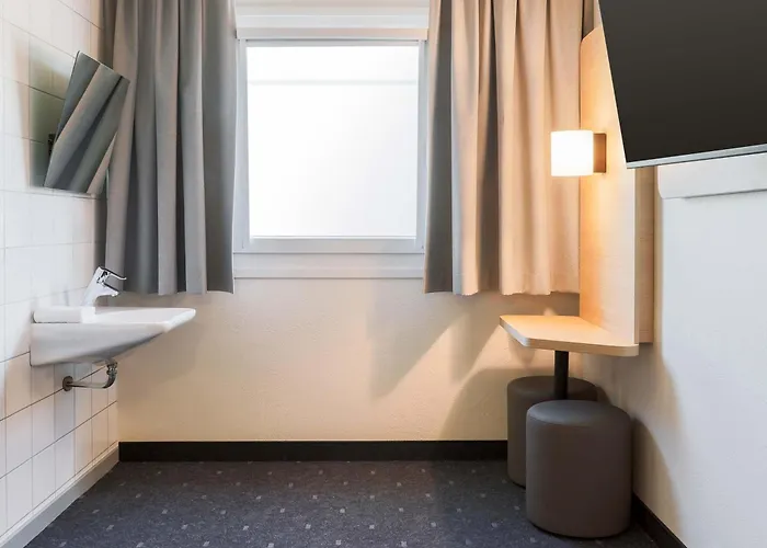 Hotel Mannheim-friedrichsfeld 3*